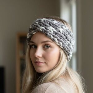 Hat Headband Earwarmer Turban Top Knot Hand Crafted Chunky Grey White